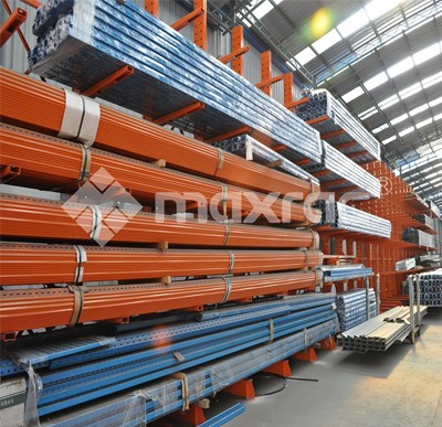 Advantages of Using Cantilever Racking in Your Warehouse